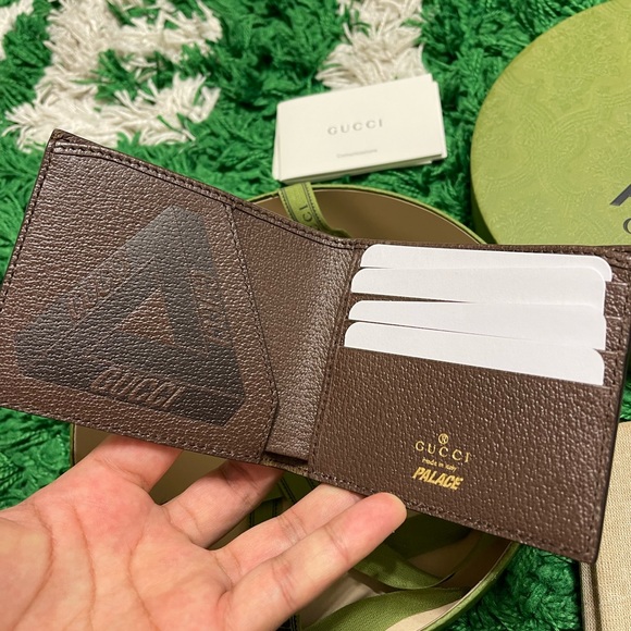 Gucci x Palace Wallet - Picture 3 of 5